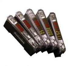 BF5R-S1-P Tek Göstergeli Kırmızı Led 12-24VDC PNP Fiber Optik Amfi
