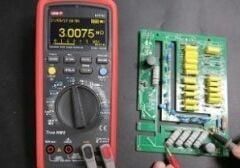 UNI-T UT171C Endüstriyel True RMS Dijital Multimetre | 60000 Count, Bluetooth & Li-ion