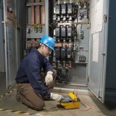 Fluke 1555 Megaohmmetre İzolasyon Test Cihazı